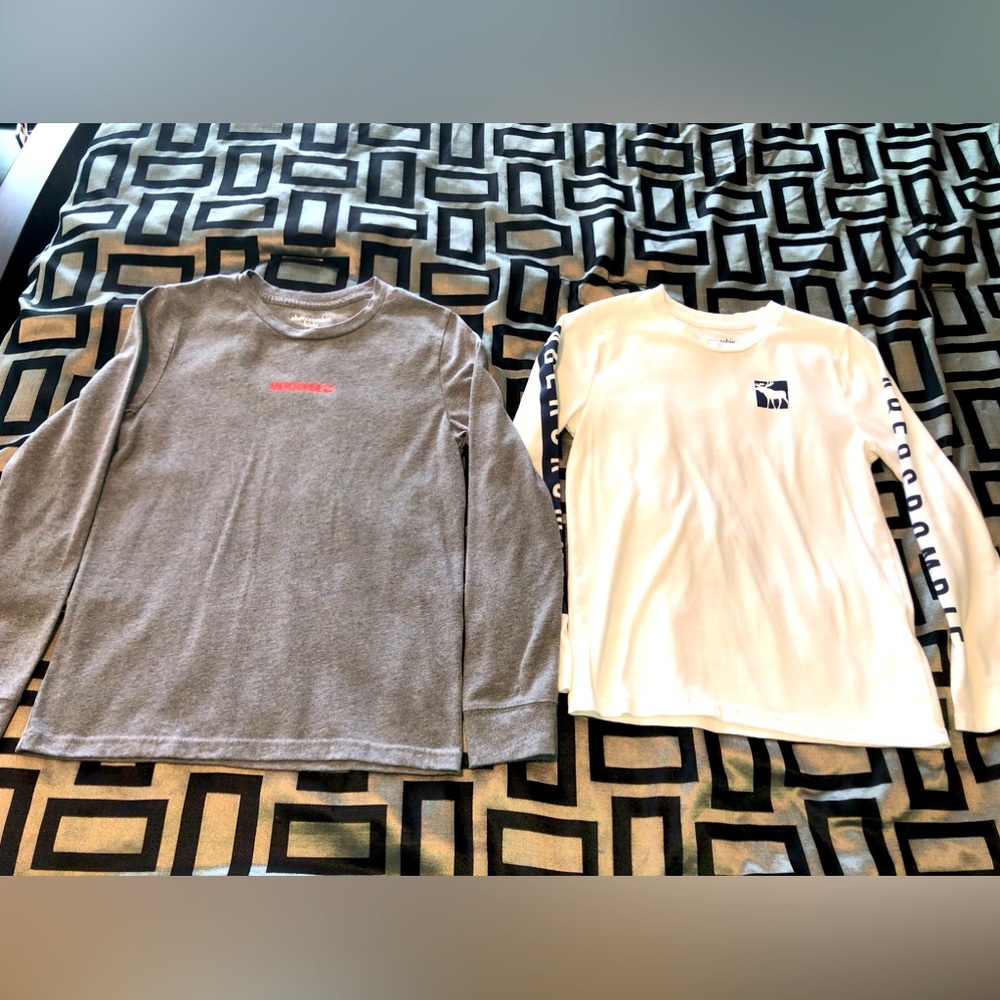 White & Gray Abercrombie Kids Long Sleeve T-Shirts Bundle